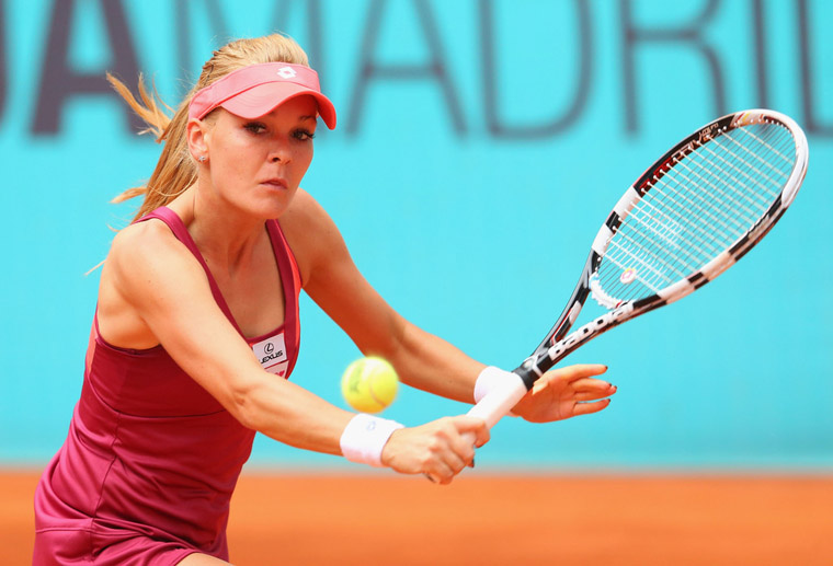 Sharapova, Radwanska and Wozniacki cruise in Paris opener - Tennis ...