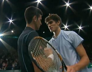 Djokovic starts his Paris campaign with a little struggle against qualifier