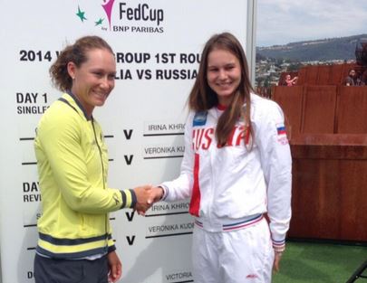 Australia annihilates Russia and it reaches the Fed Cup semifinal