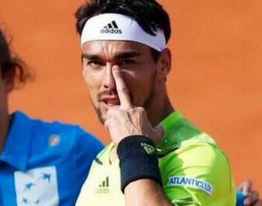 Suicidal Fognini gives the medium finger to the French crowd