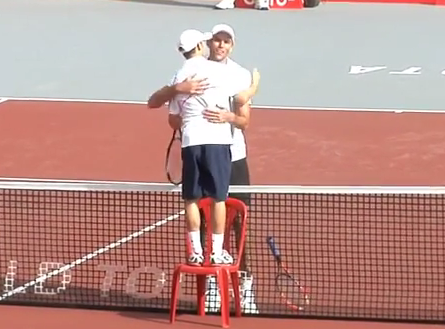 Hilarious Sela hugs Karlovic standing on a chair in Bogota