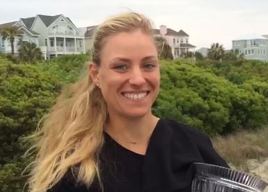 Kerber wins the title in Charleston