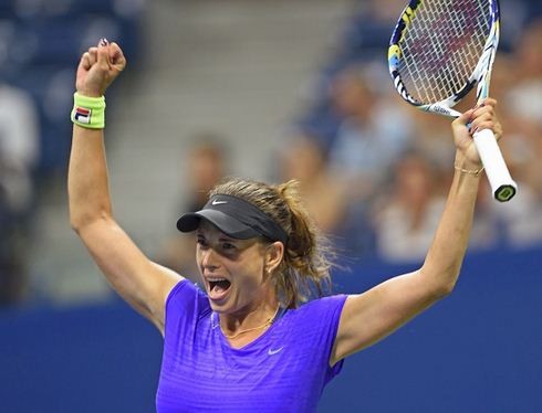 Cetkovska upsets Wozniacki after saving 4 MPs