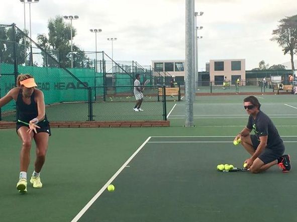 Muguruza to be coached by Sumyk