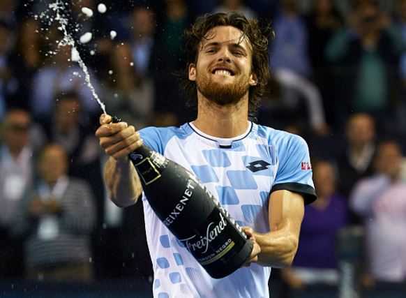 Sousa wins the title in Valencia