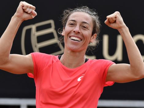 FANTASTIC. Schiavone reaches the final in Bogota