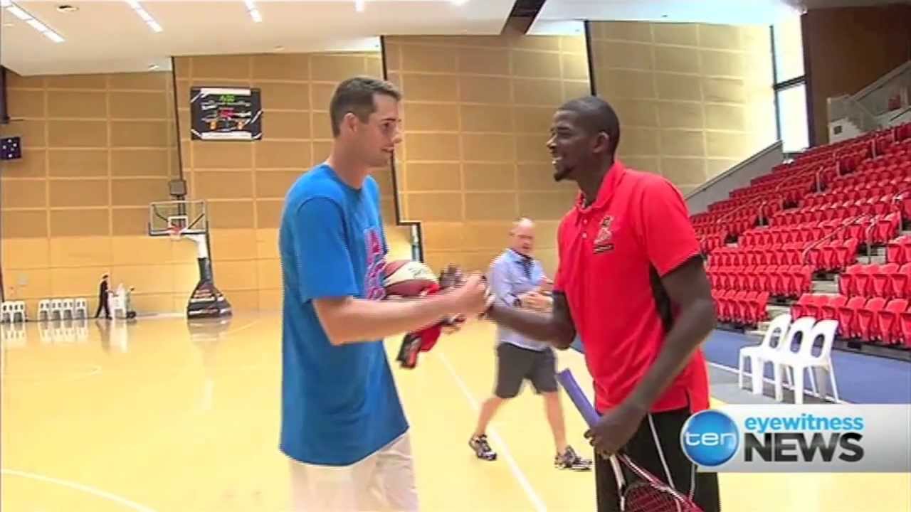 isner-playing-basketball-in-australia-tennis-tonic-news