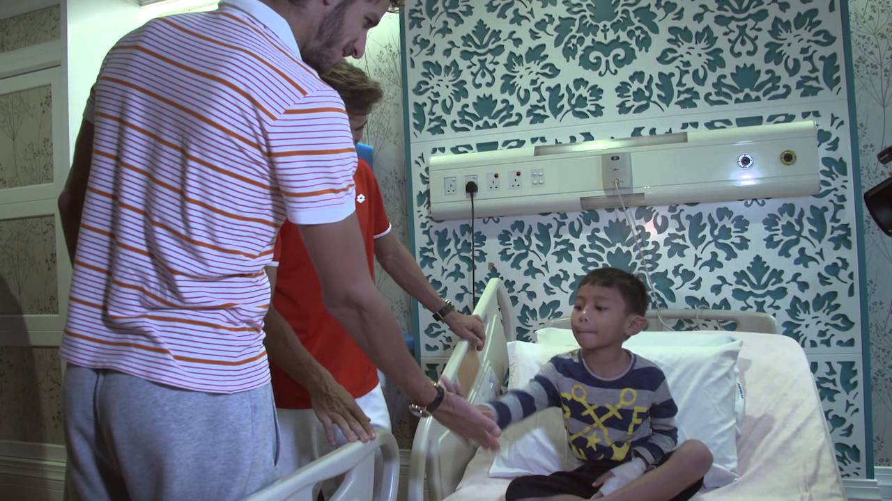 Lopez and Ferrer Visit Kids In Kuala Lumpur Hospital