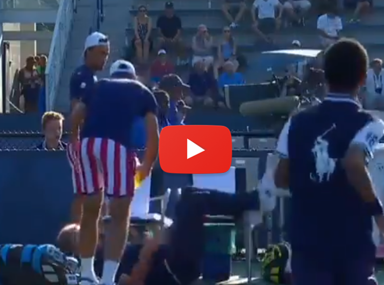 weirdtennis Umpires falls from the chair