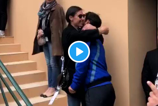 Huge hug and kiss between Fabio Fognini and Flavia Pennetta