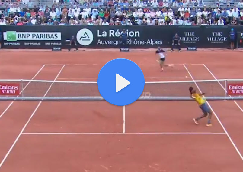 Incredible reflexes from Auger Aliassime