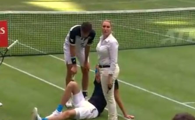 INJURED Zverev withdraws from doubles to be in doubt for the singles in Halle Zverev falls