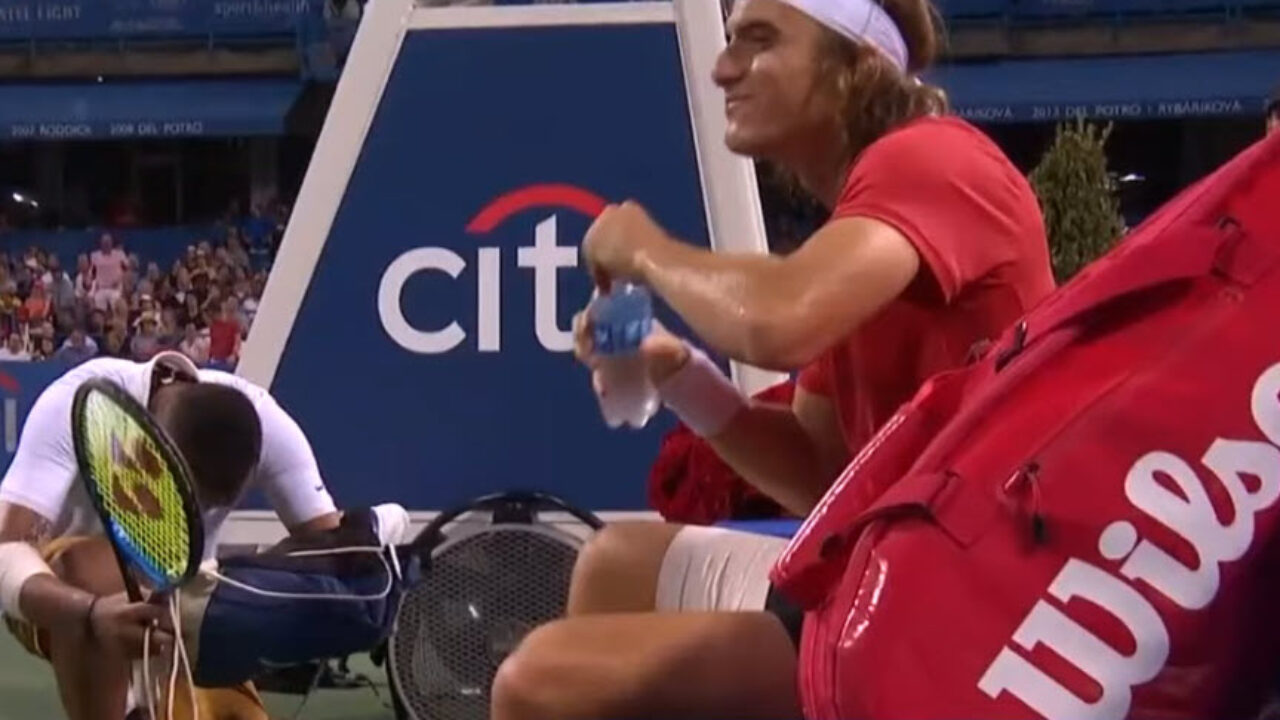 Kyrgios makes Tsitsipas laugh after delivering his shoes on court - Tennis Tonic