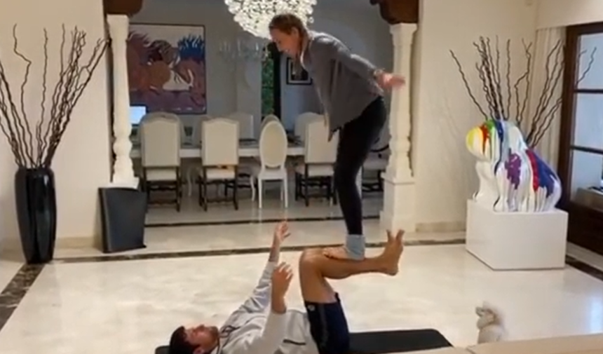 Djokovic Acro-Yoga
