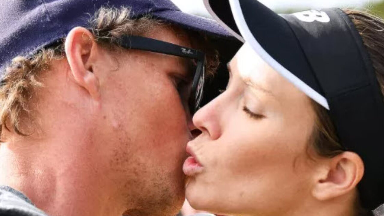 Why Danielle Collins Was So Upset With Her Boyfriend Tom Couch During Her Match Vs Sofia Kenin Tennis Tonic News Predictions H2h Live Scores Stats