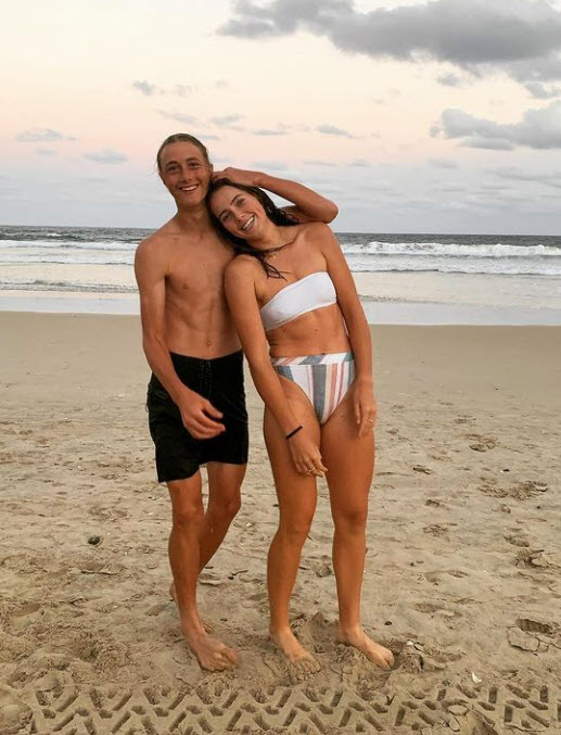 Olivia Gadecki With Her Brother At The Beach