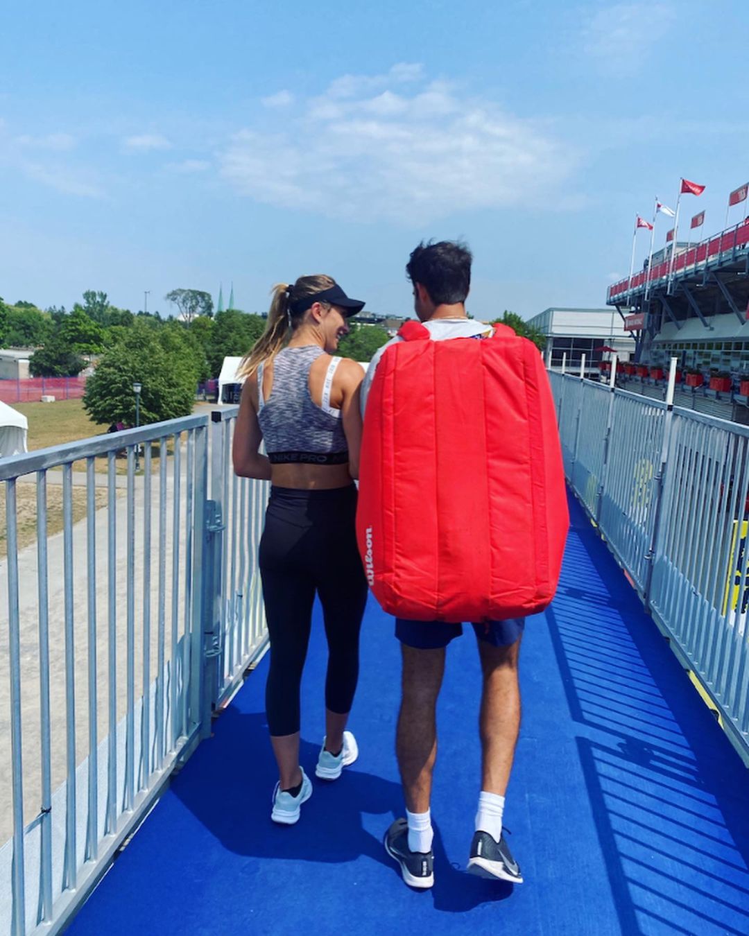 242432159 543712326714788 4843329443932073472 N