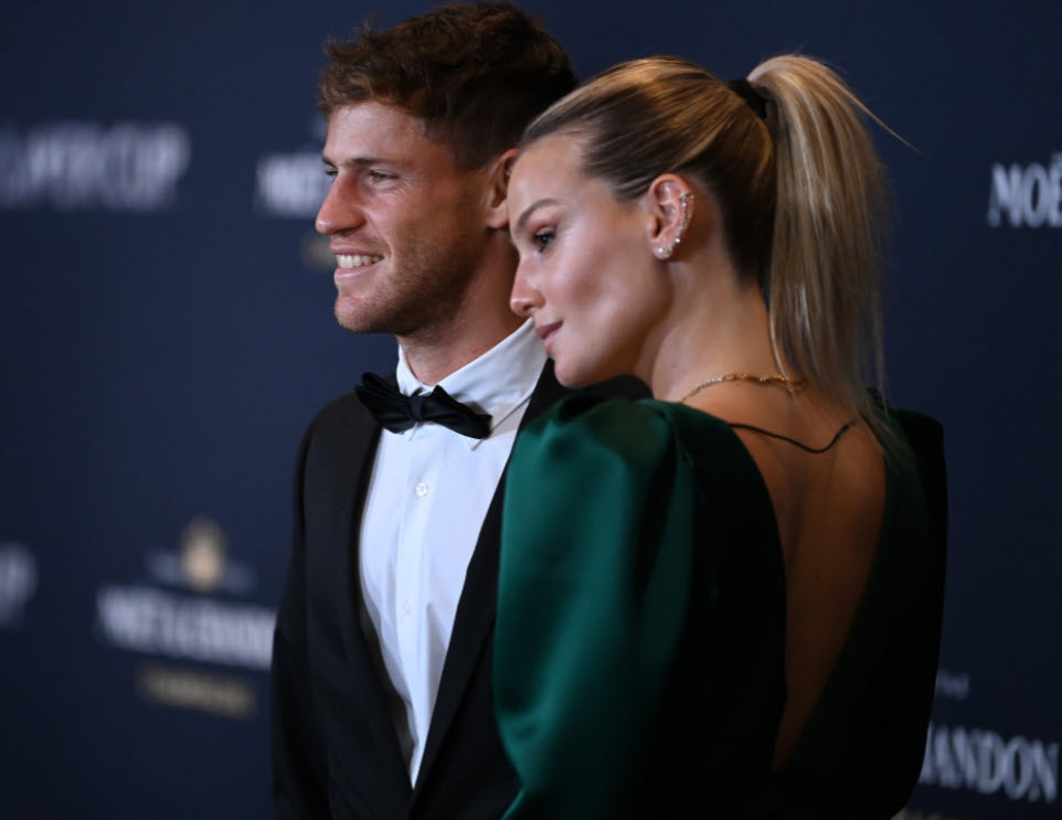 Diego Schwartzman And His Girlfriend Eugenia De Martino Posing
