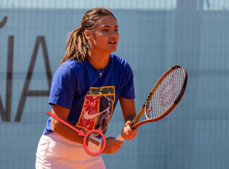 Emma Raducanu Wrist