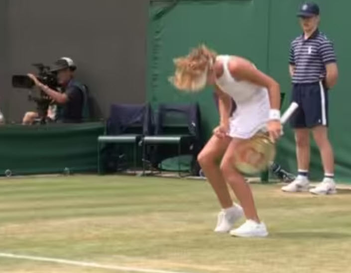 Andreeva Punches Herself In Wimbledon Match Andreeva Punches Herself In Wimbledon Match