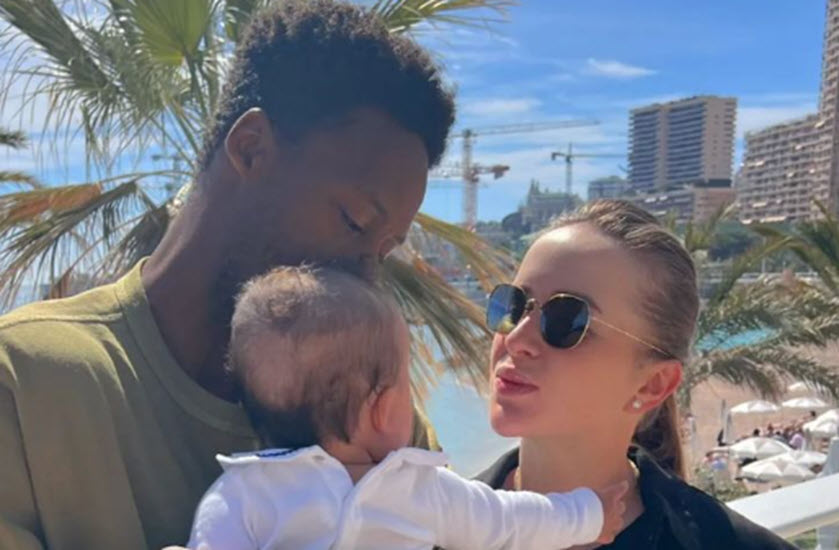 Gael Monfils With His Daughter Gael Monfils With His wife and Daughter