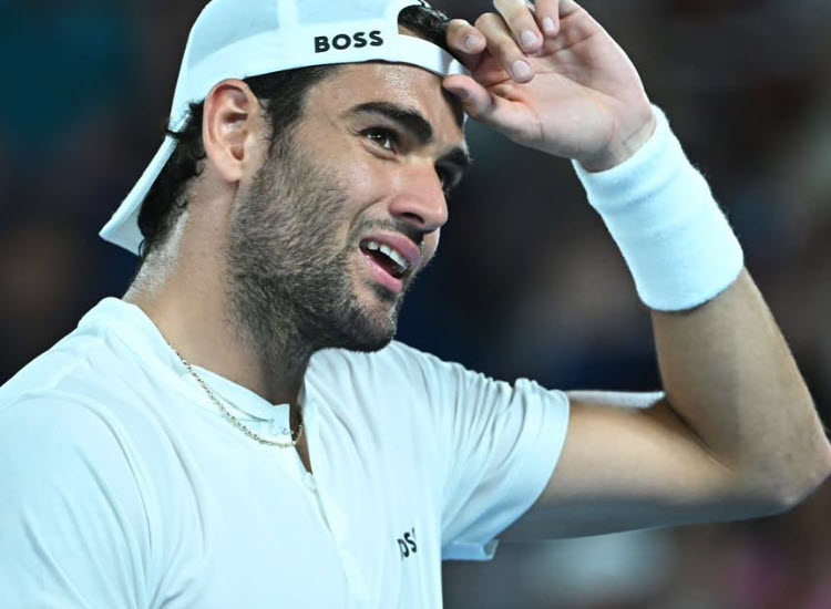 Berrettini withdraws from the Australian Open with a right foot injury