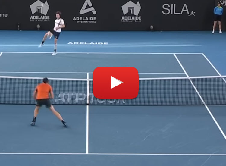 VIDEO. Bublik wins an impossible point after double tweener in clash against Draper in Adelaide