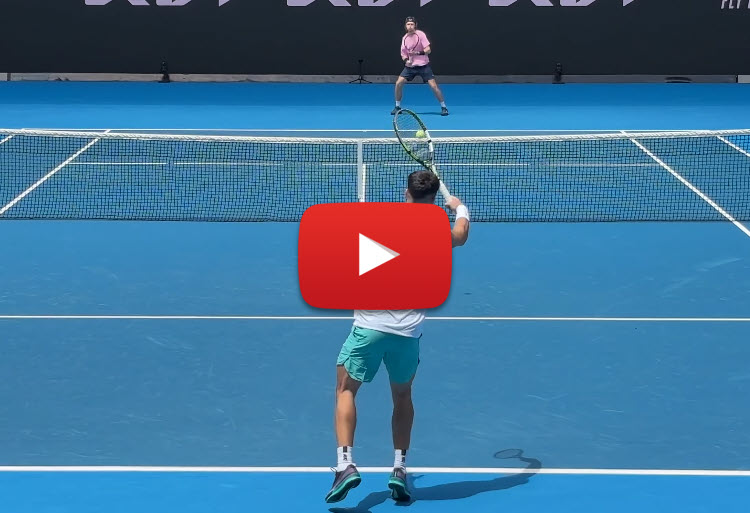 VIDEO. Carlos Alcaraz and Andrey Rublev hit hard during Australian Open practice