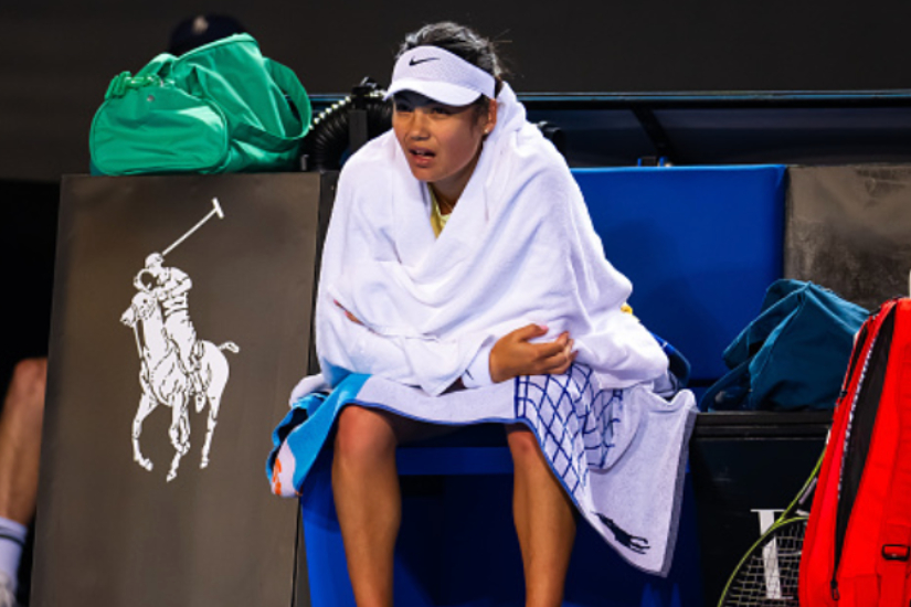 Emma Raducanu Battles Stomach Bug In Grueling Australian Open Defeat Emma Raducanu Battles Stomach Bug In Grueling Australian Open Defeat