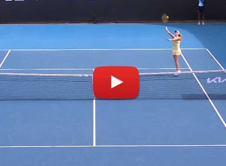 WATCH. Andreeva hits a smart drop shot in her clash against Parry at the Australian Open