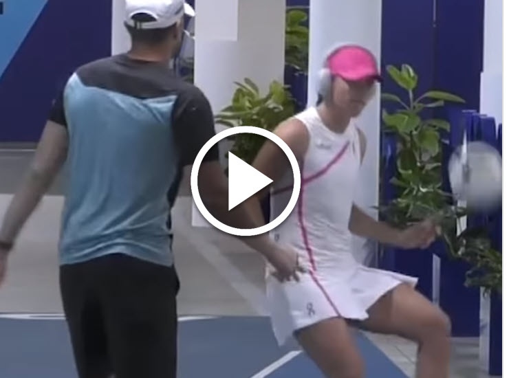 Swiatek Playing Soccer At The Australian Open Swiatek Playing Soccer At The Australian Open