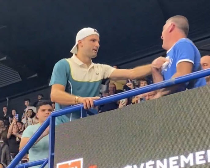 Dimitrov With A Fan In Marseille 1 Dimitrov With A Fan In Marseille