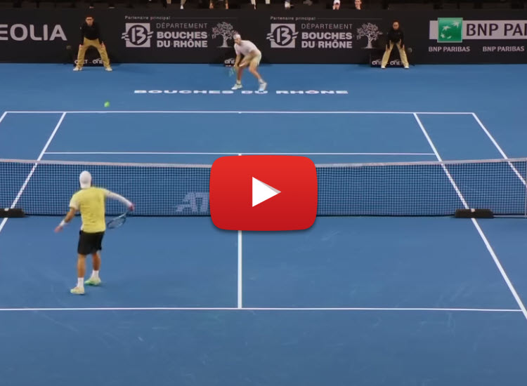 WATCH. Musetti hits an amazing drop shot volley during his contest vs Marterer in Marseille