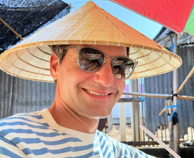 Federer Enjoys In Thailand