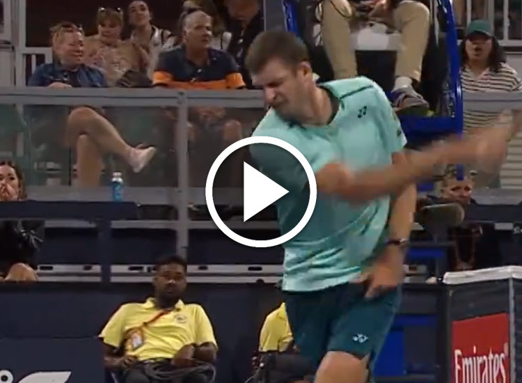 VIDEO. Hurkacz loses his cool after touching the net when facing Dimitrov in Miami