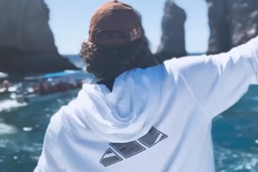 Stefanos Tsitsipas thanks Mexico for hospitality with this video