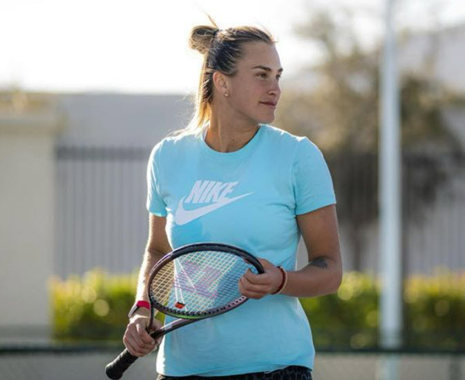 Jimmy Connors stands up for Aryna Sabalenka on her participation in the Miami Open