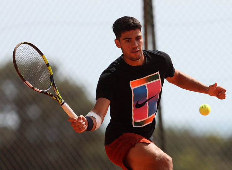 Injured Carlos Alcaraz withdraws from Monte Carlo. Sonego will take his place against Auger Aliassime