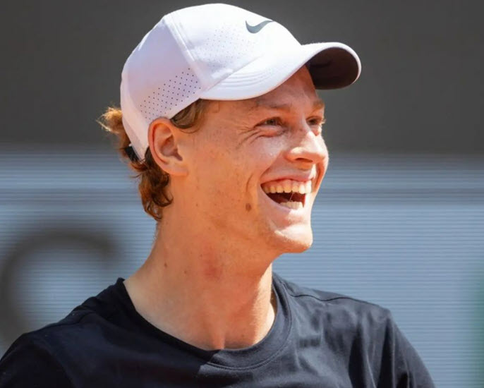 When will Jannik Sinner play his first round at 2024 Roland Garros agasint Eubank?