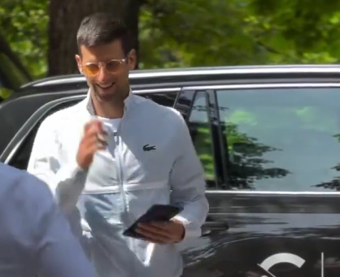 Djokovic Arrives In Geneva