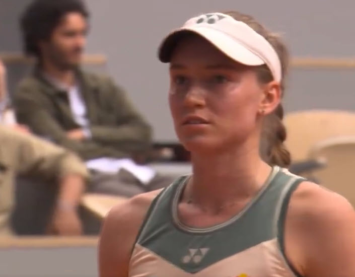 WATCH: Frustrated Rybakina says to her coach:  “Why the Fuck you speak in Italian”