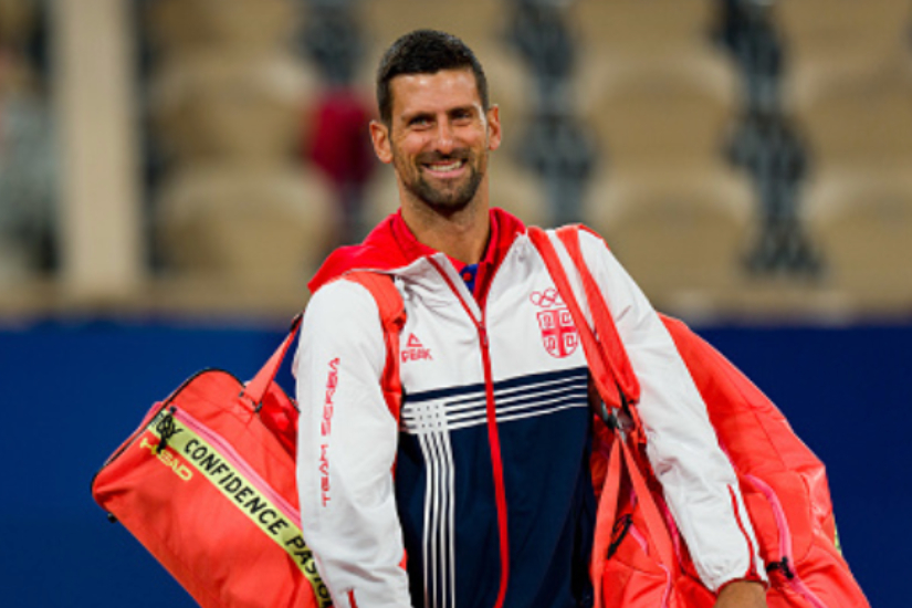 Djokovic explains why he is worried about his knee injury after beating Tsitsipas