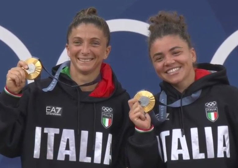 Sara Errani and Jasmine Paolini wins the gold medal