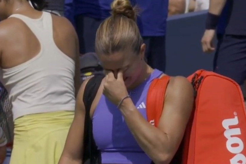 Maria Sakkari In Tears After Retiring Yet From Another Slam At The Us Open Maria Sakkari In Tears After Retiring Yet From Another Slam At The Us Open