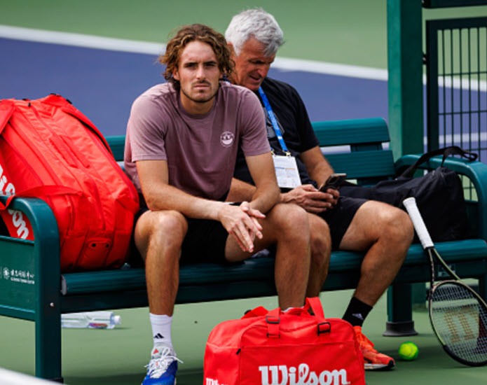 Tsitsipas hires a new coach after splitting with his father