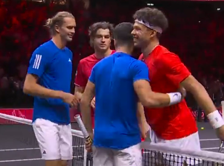 LAVER CUP. Team Europe and World 2-2 after Alcaraz and Zverev lost the doubles Zverev Alcaraz Shelton Fritz