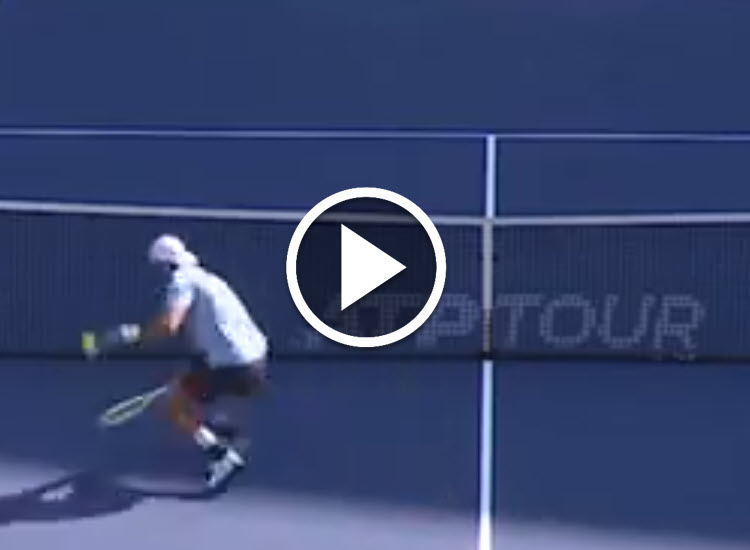 VIDEO. Berrettini executes a great drop shot volley during his match against O Connell in Shanghai