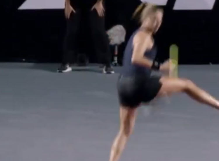 WATCH. Chwalinska executes a remarkable tweener lob during her contest vs Zarazua in  Merida