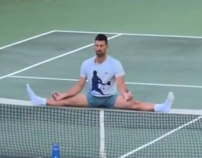 WATCH. Djokovic caught on camera meditating in his house in Marbella