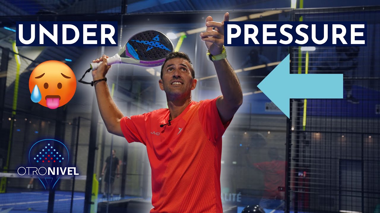 How to continue attacking in padel when under pressure